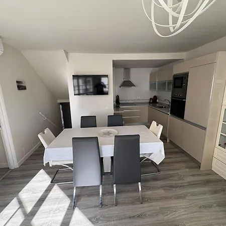 3 Bedrooms In Cabopino Apartment